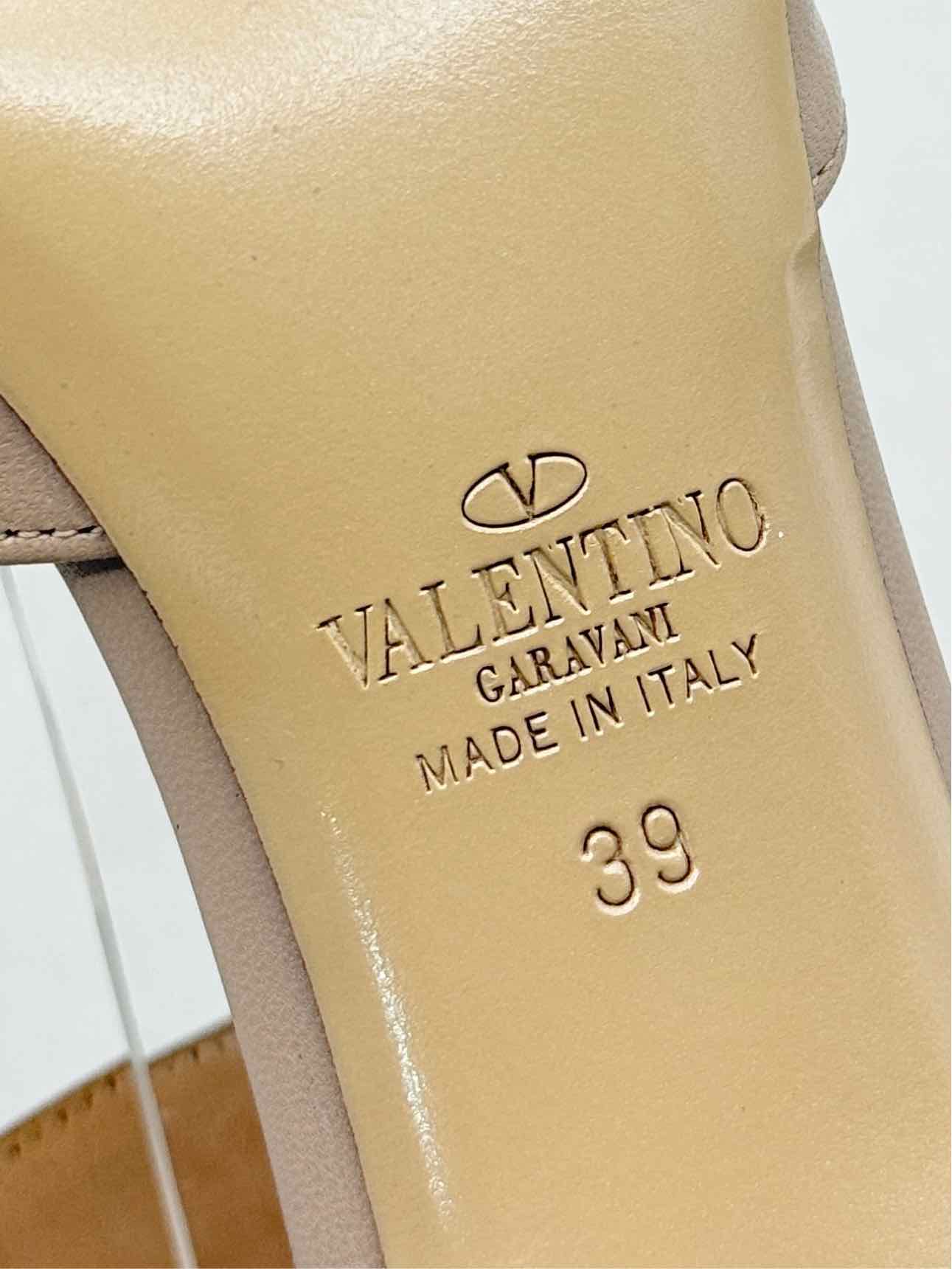 VALENTINO GARAVANI Rockstud Beige Size EU 39 Pumps
