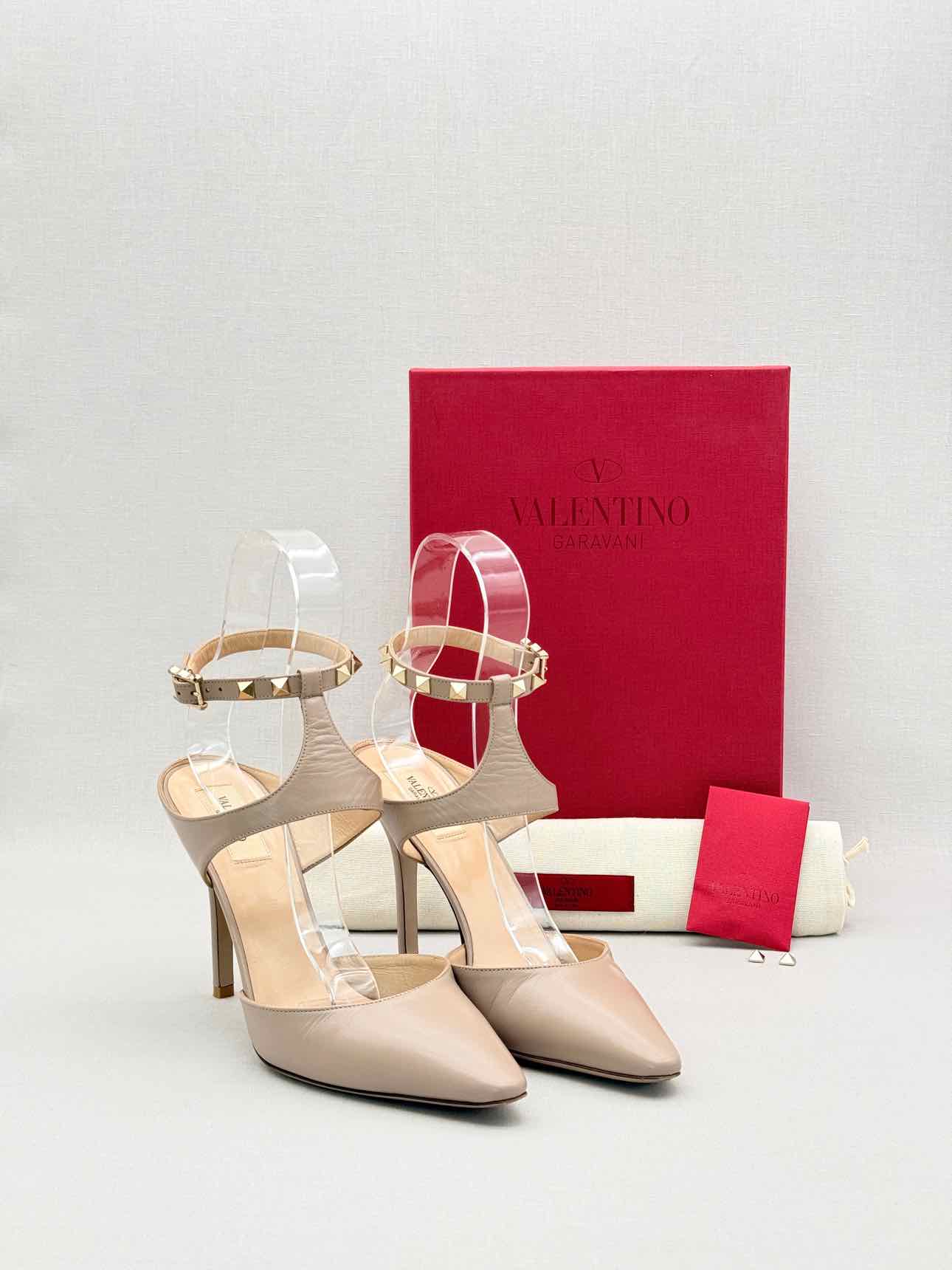 VALENTINO GARAVANI Rockstud Beige Size EU 39 Pumps