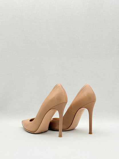 GIANVITO ROSSI Pointed Toe Beige Size EU 35.5 Pumps