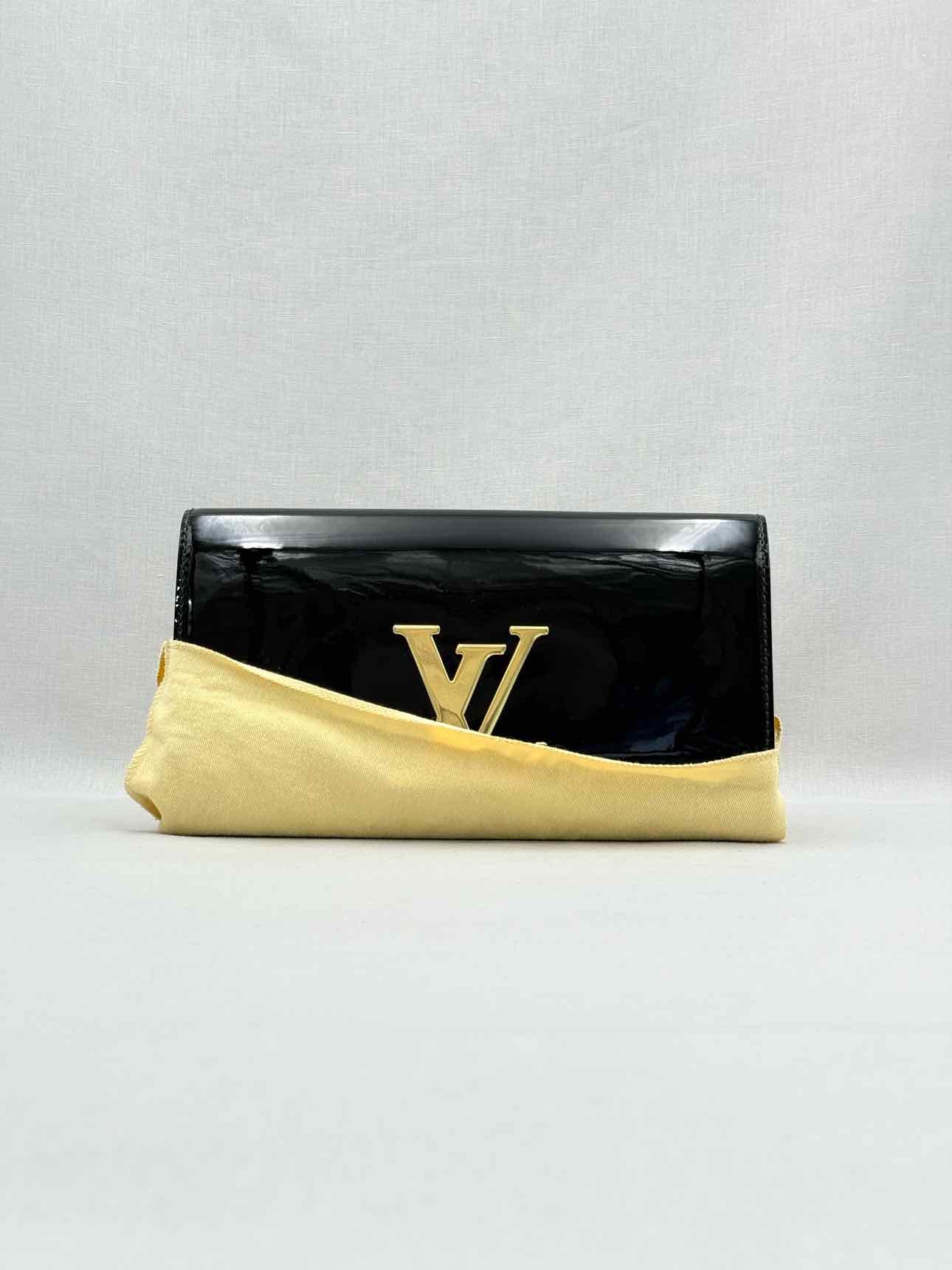 LOUIS VUITTON Louise Black Clutch