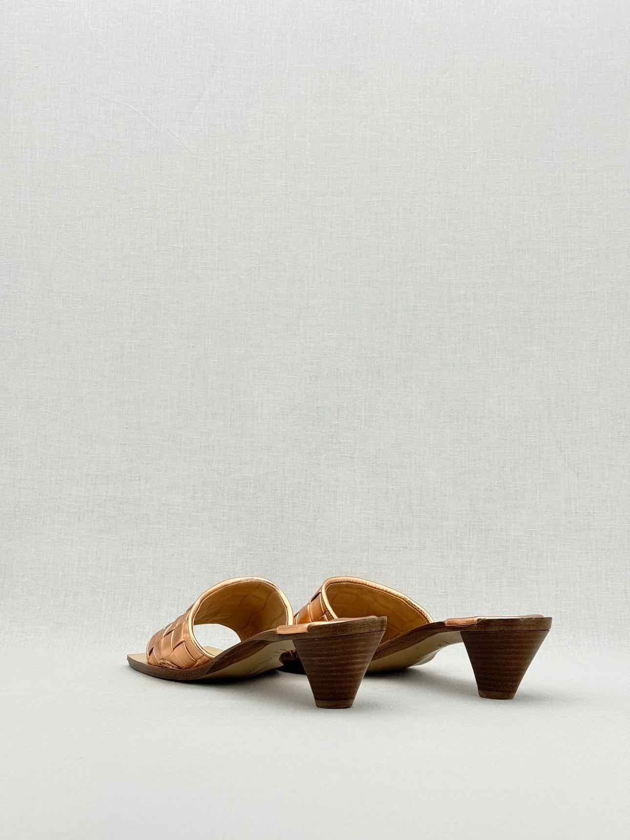BOTTEGA VENETA Rose Gold Intrecciato Size EU 39.5 Mules