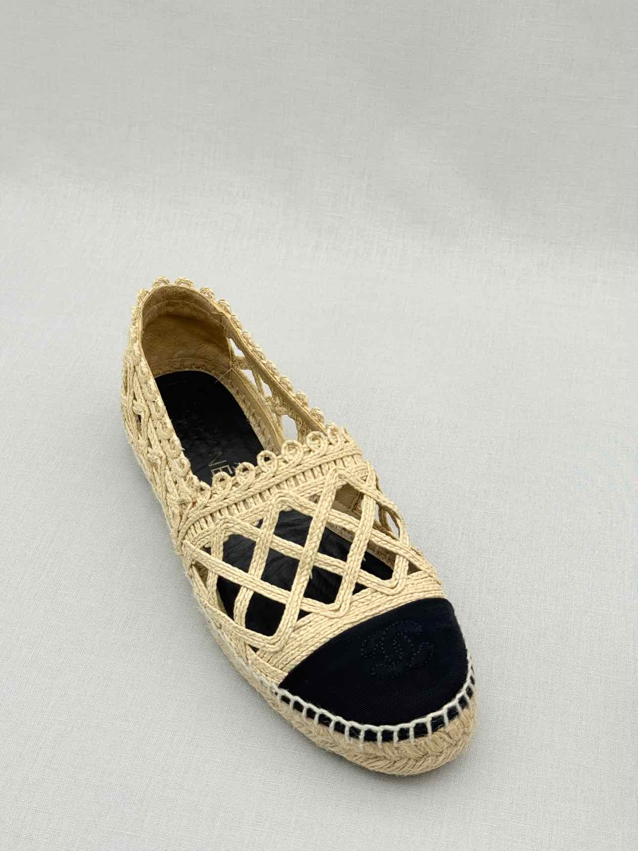 CHANEL Espadrilles Beige & Black Size EU 38 Flats