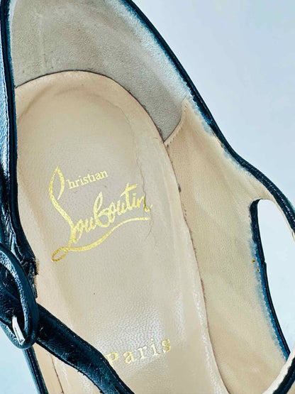 CHRISTIAN LOUBOUTIN Black Size EU 37 Pumps