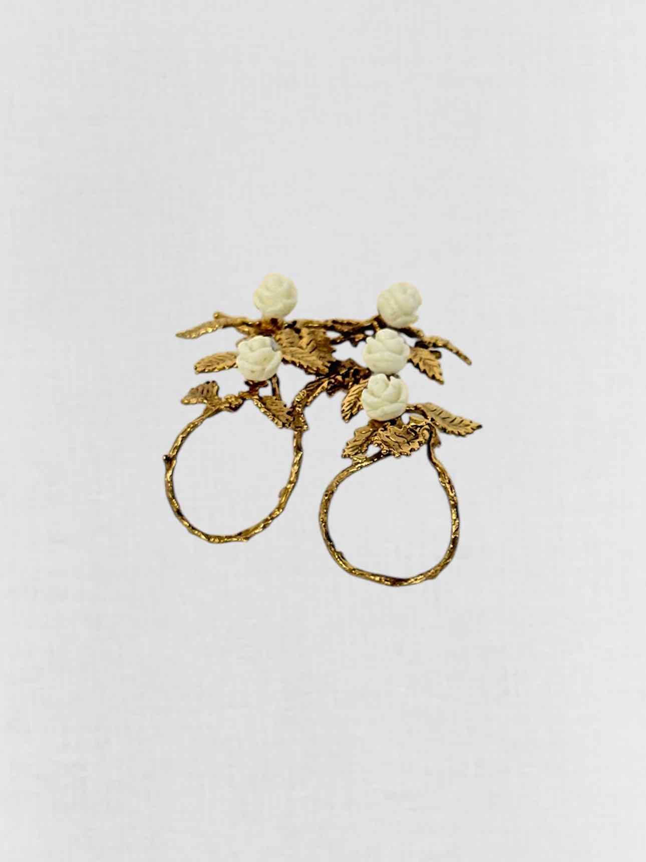 BERNARD DELETTREZ Roses &amp; Thorns Fashion Ring
