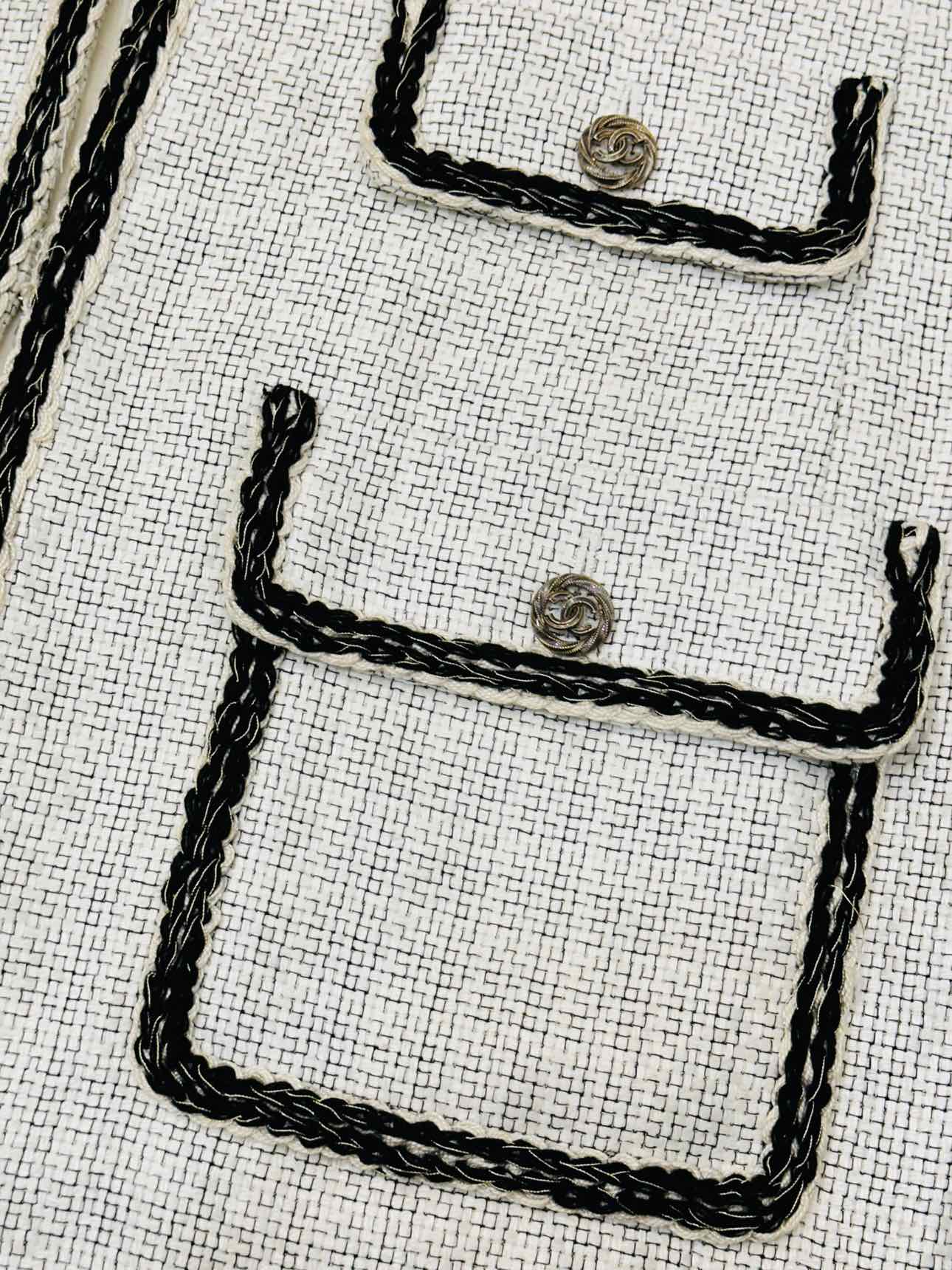 CHANEL Tweed White & Black Size US 10 Gilet