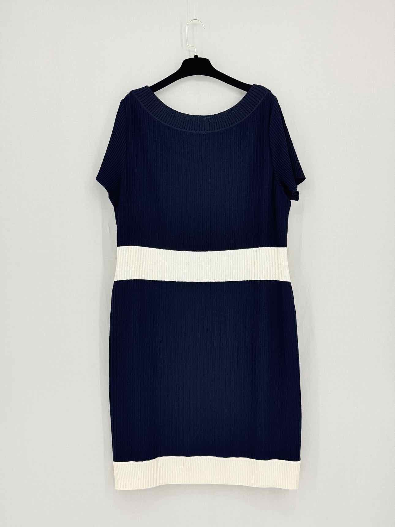 ST. JOHN Size XLarge Knee Length Dress