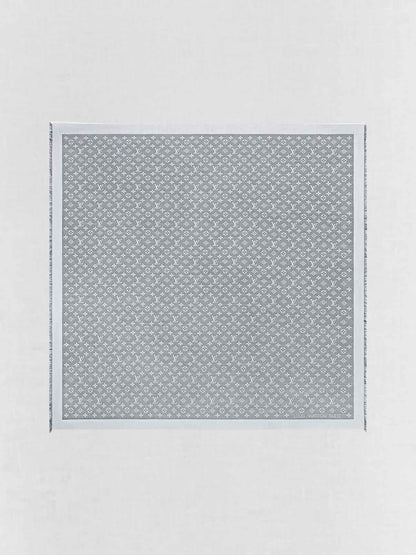 LOUIS VUITTON Grey Shawl