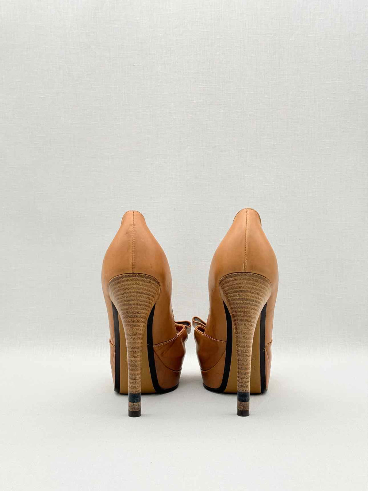FENDI Peep Toe Tan Size EU 38 Pumps