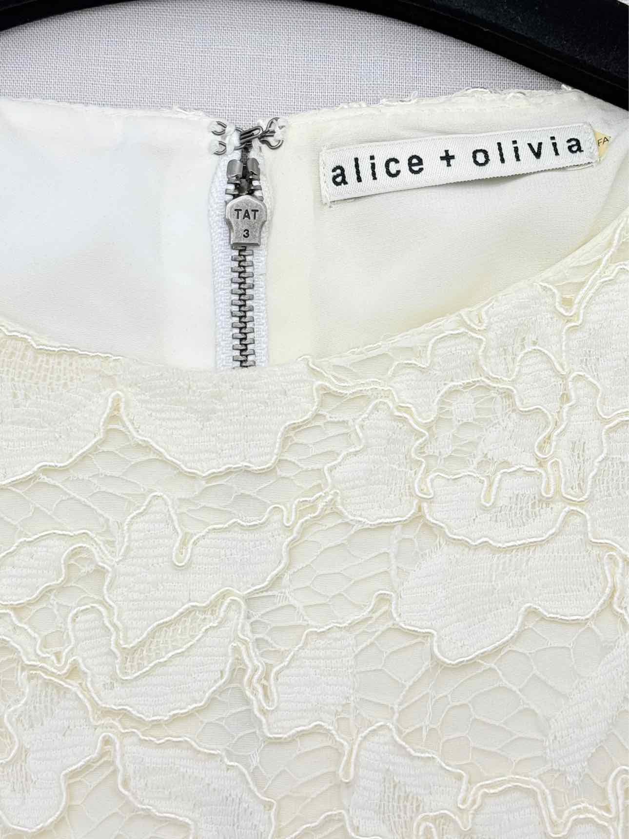ALICE + OLIVIA Leann Cream Lace Size US 4 Short Dress