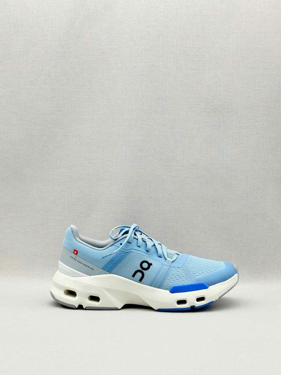ON Cloudpulse Blue Size EU 40 Sneakers