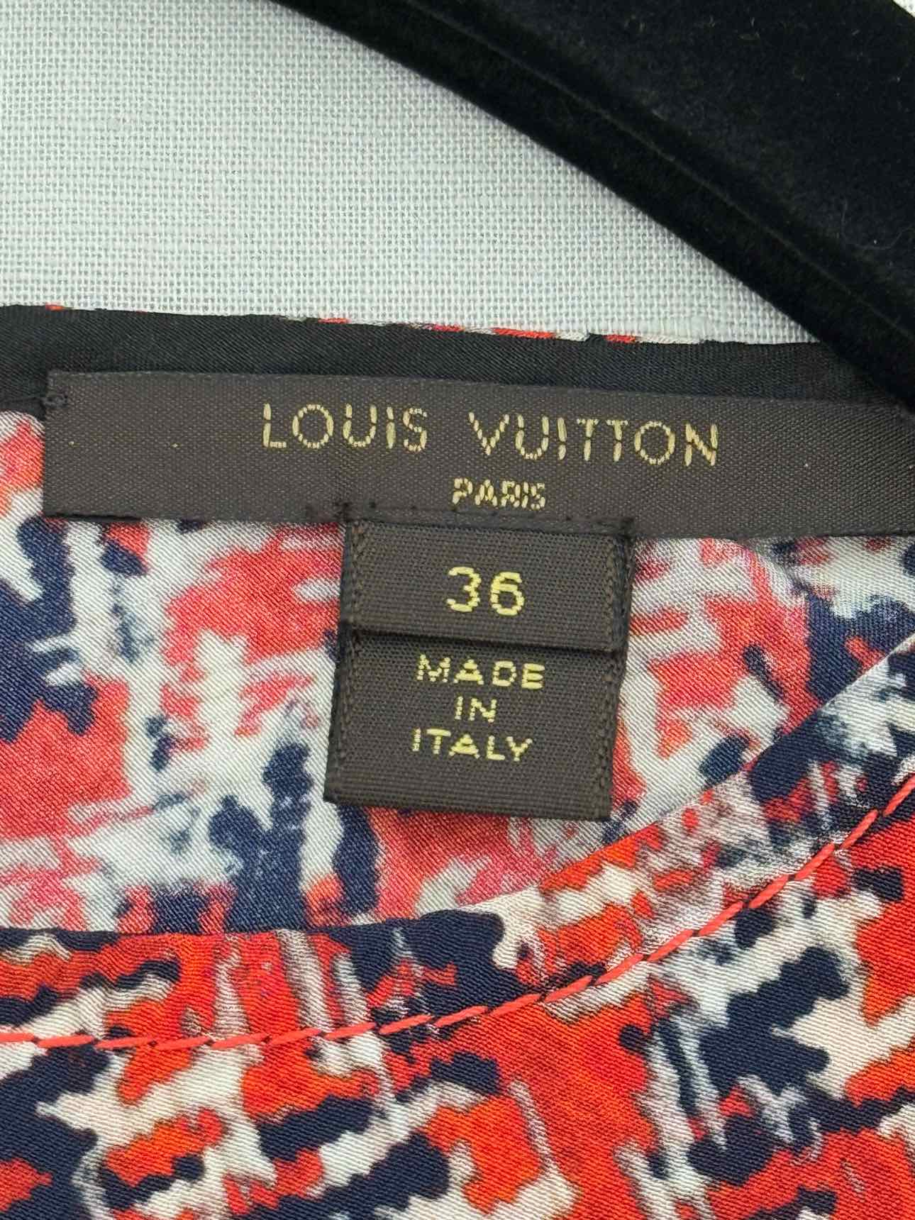 LOUIS VUITTON Red Multicolor Printed Size US 2 Blouse