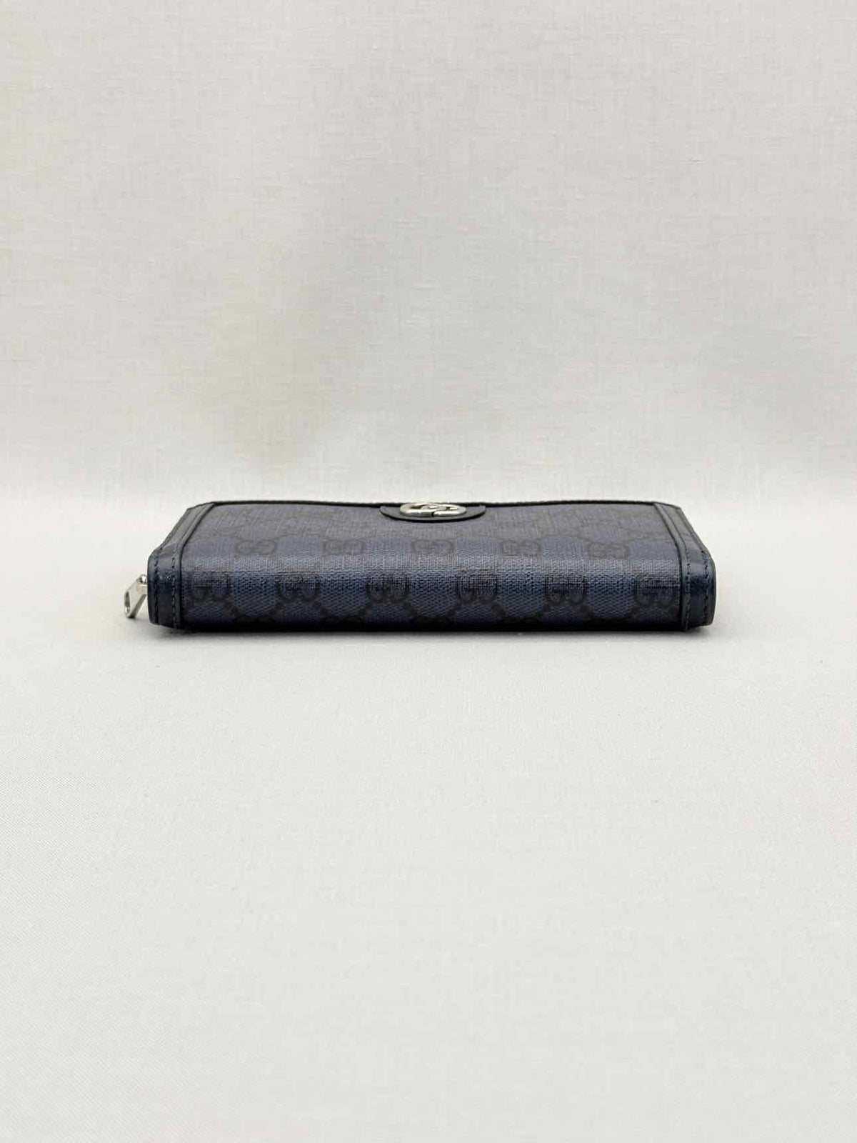GUCCI Blue & Black GG Supreme Continental Wallet