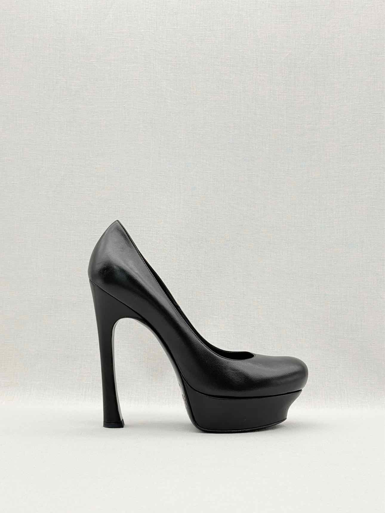 YVES SAINT LAURENT Black Size EU 39.5 Pumps