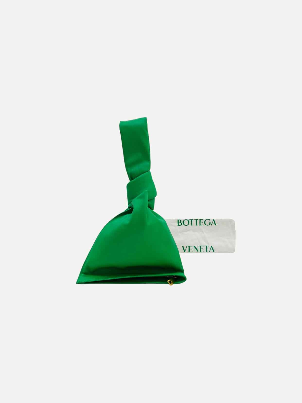 BOTTEGA VENETA BV Twist Green Clutch