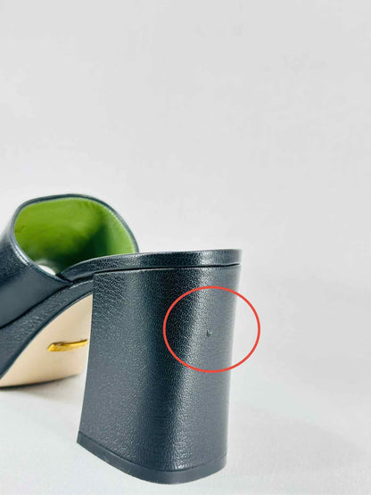 GUCCI Black Size EU 36 Mules