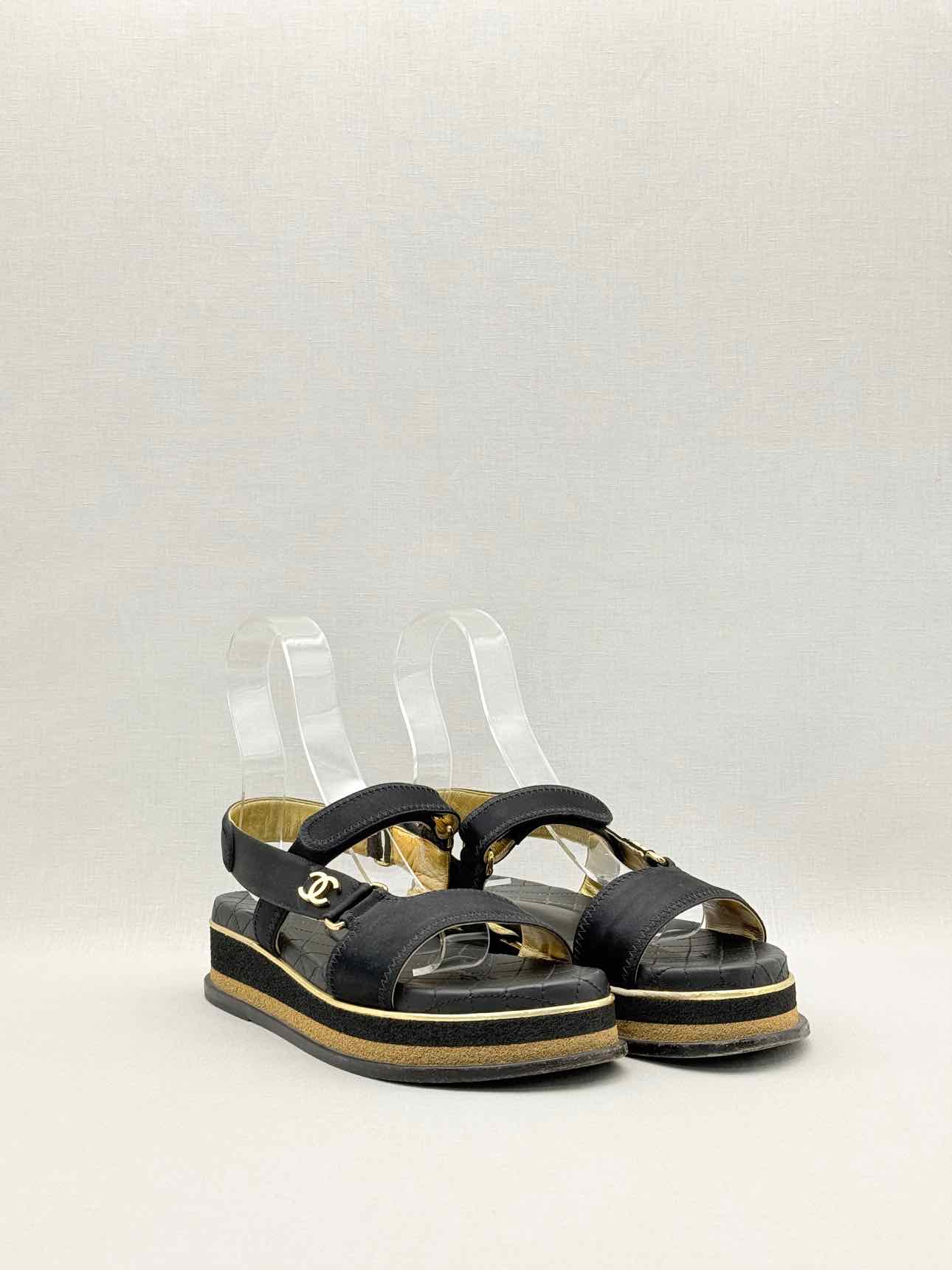 CHANEL Black Quilted Size EU 38.5 Platform Sandals