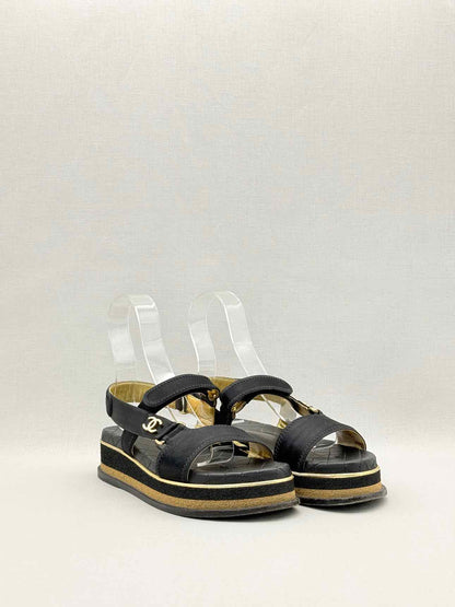 CHANEL Black Quilted Size EU 38.5 Platform Sandals