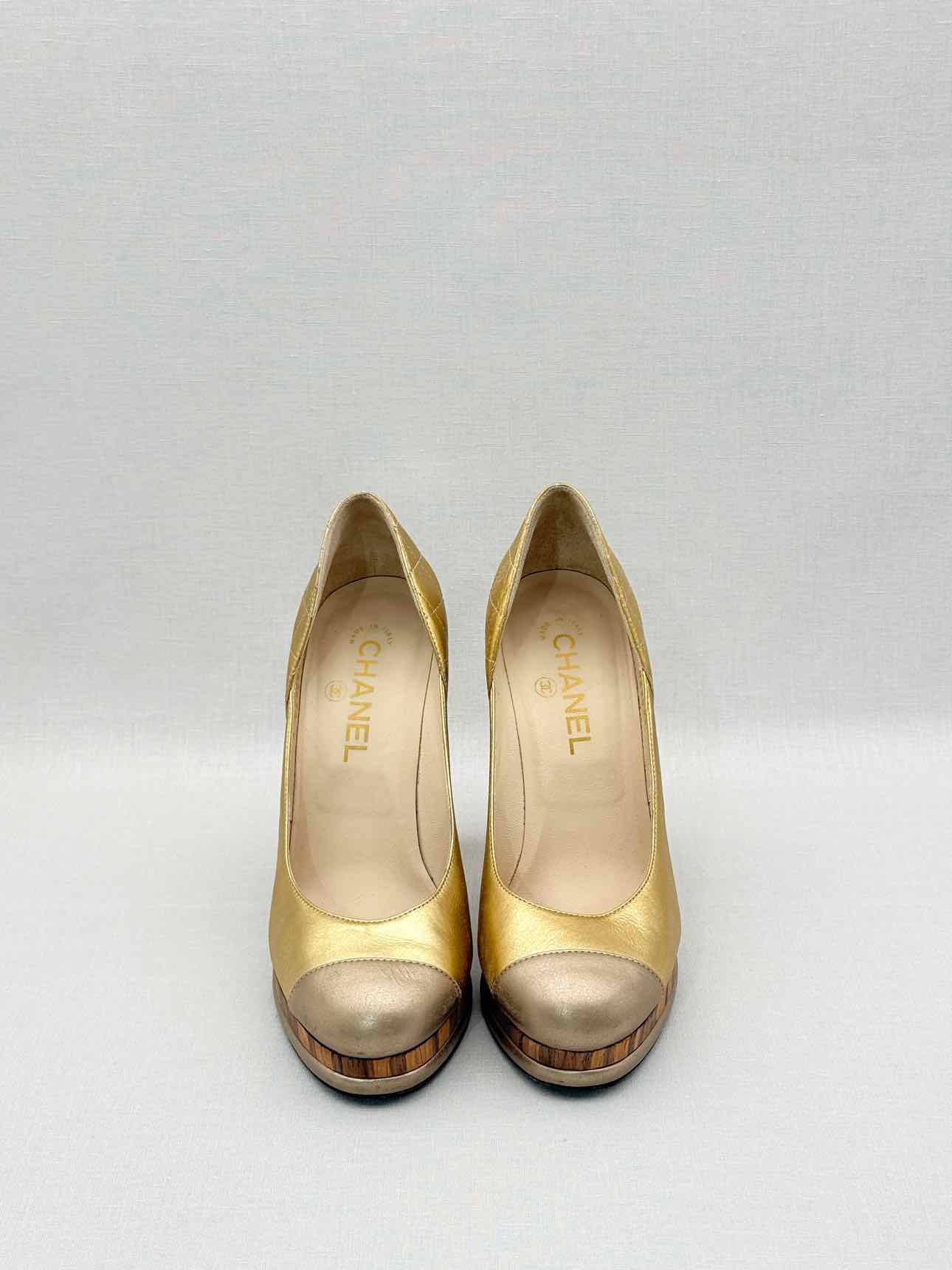 CHANEL Vintage Metallic Gold w/ Bronze Size EU 38 Pumps