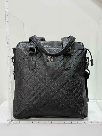 BURBERRY Black Quilted Messenger