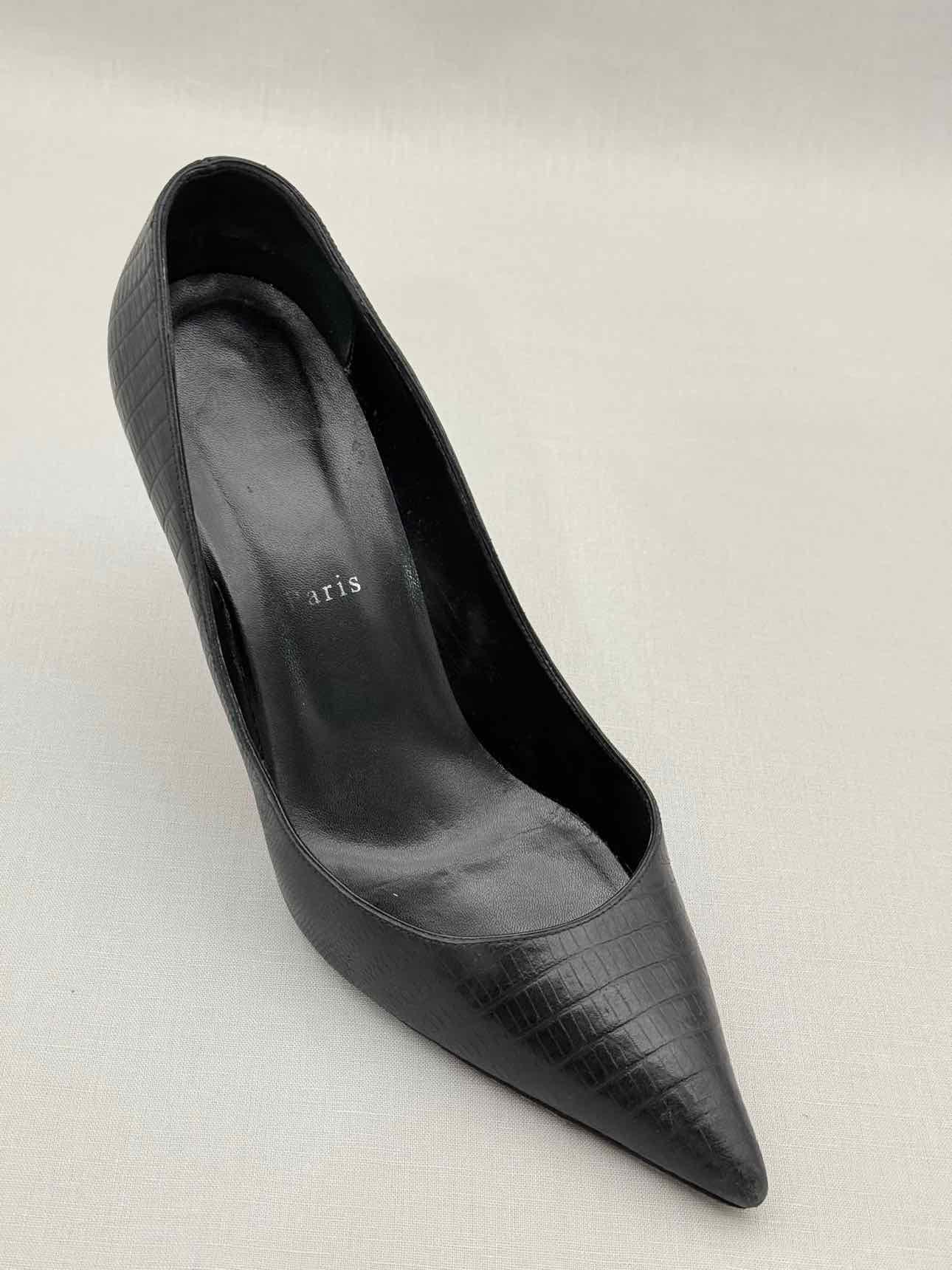CHRISTIAN LOUBOUTIN Black Size EU 40 Pumps