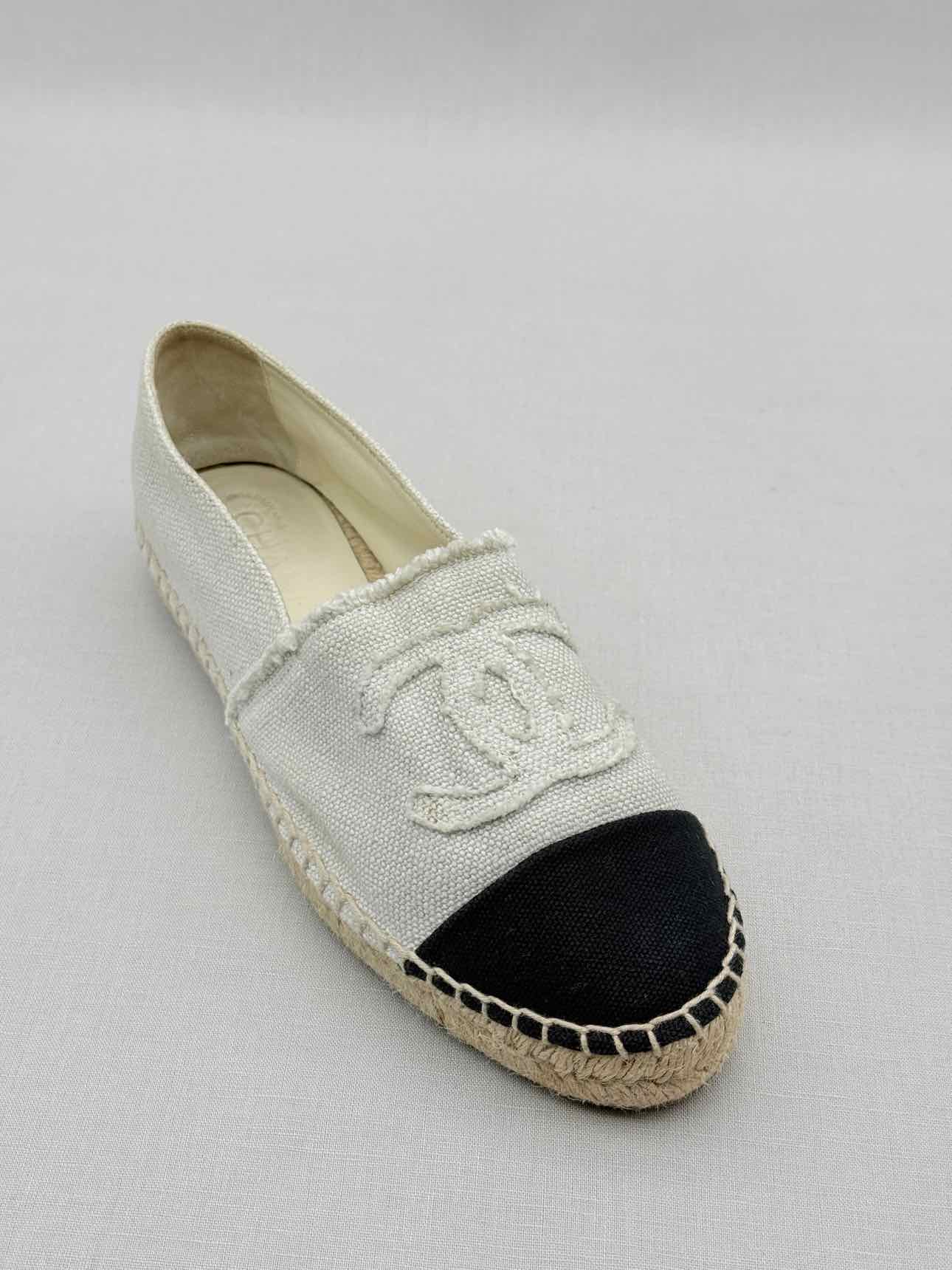 CHANEL Espadrille Beige & Black CC Size EU 37 Flats