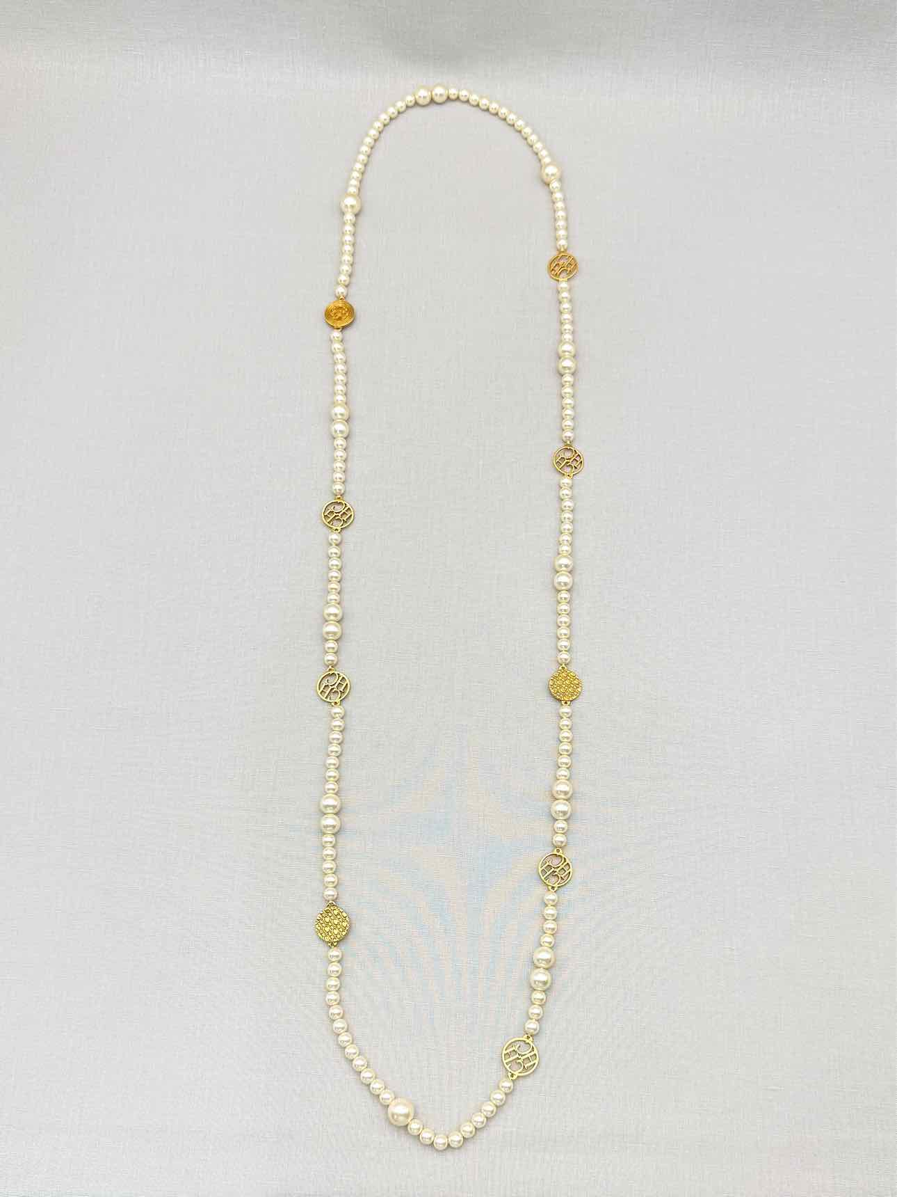 CAROLINA HERRERA Fashion Necklace