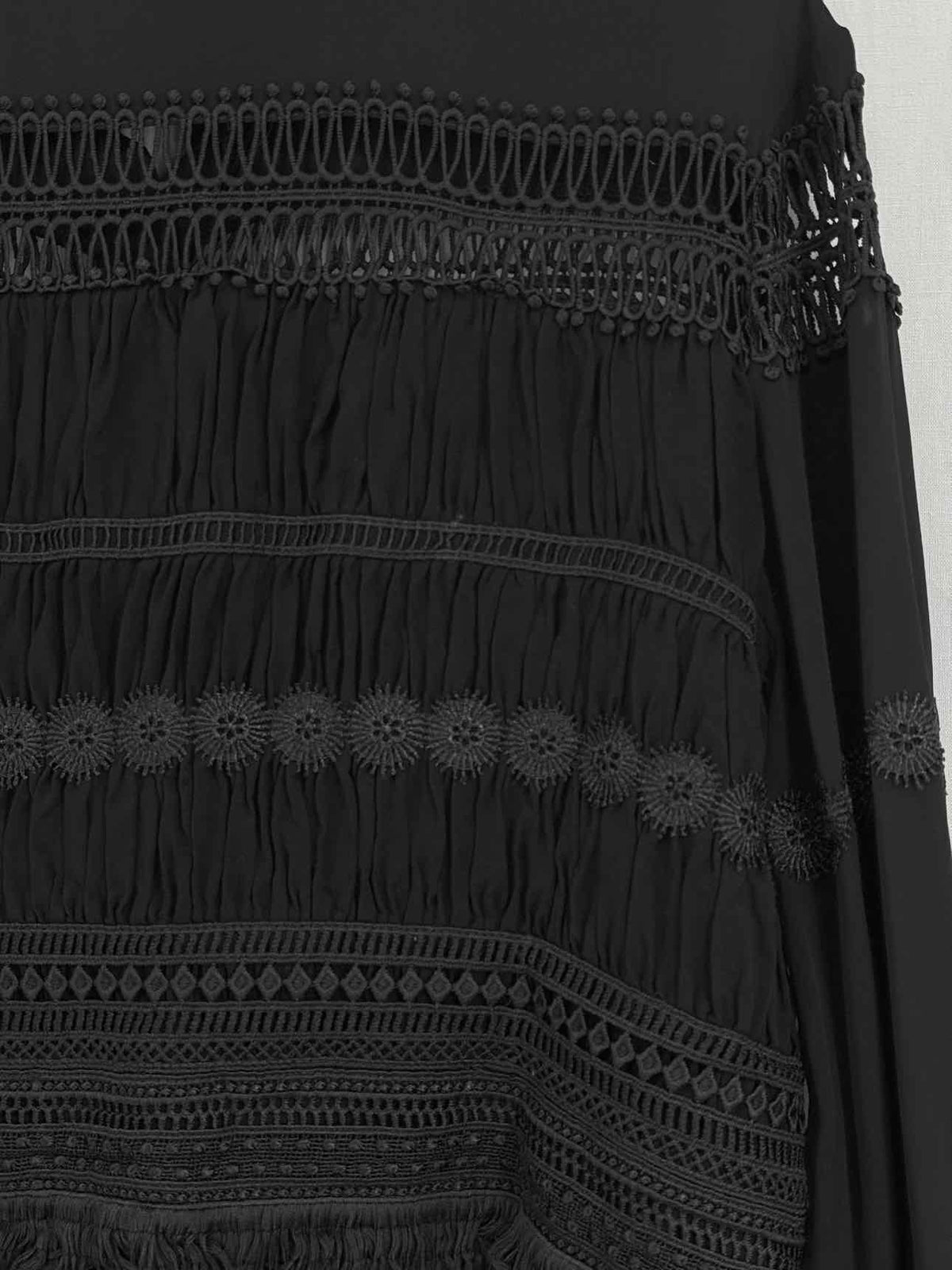 ELLIATT Black Size Medium Short Dress