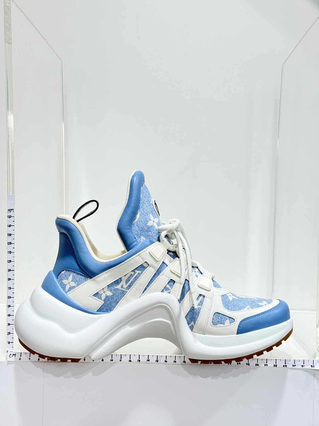 LOUIS VUITTON White & Blue Monogram Size EU 40 Sneakers