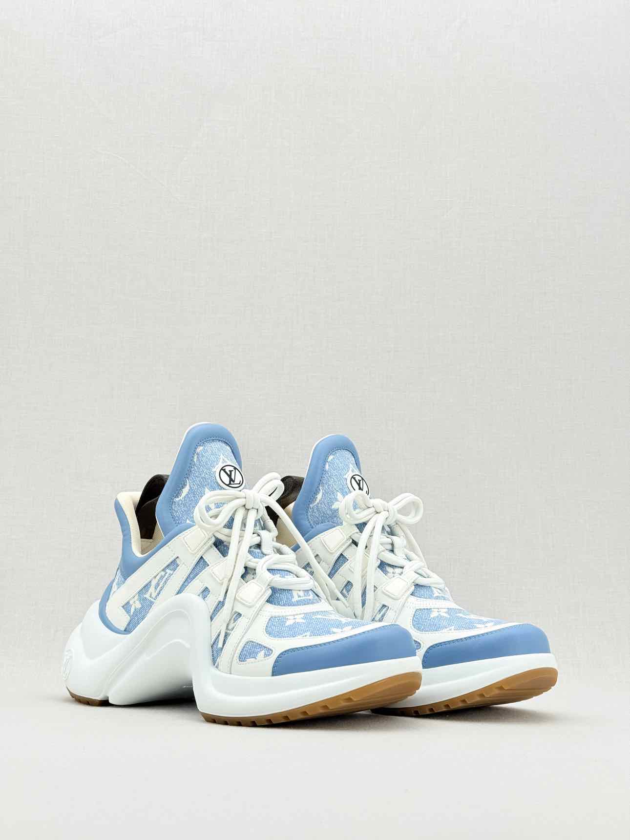 LOUIS VUITTON White & Blue Monogram Size EU 40 Sneakers