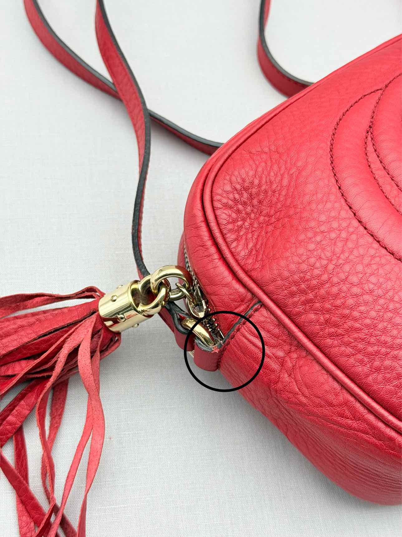 GUCCI Soho Disco Red Embossed Crossbody