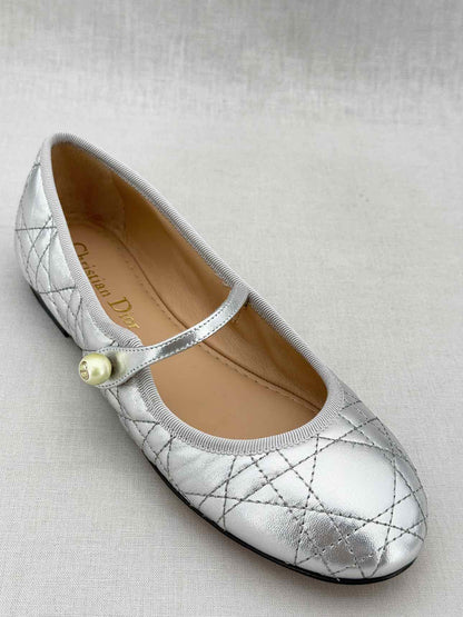CHRISTIAN DIOR Silver Cannage Size EU 35 Ballet Flats