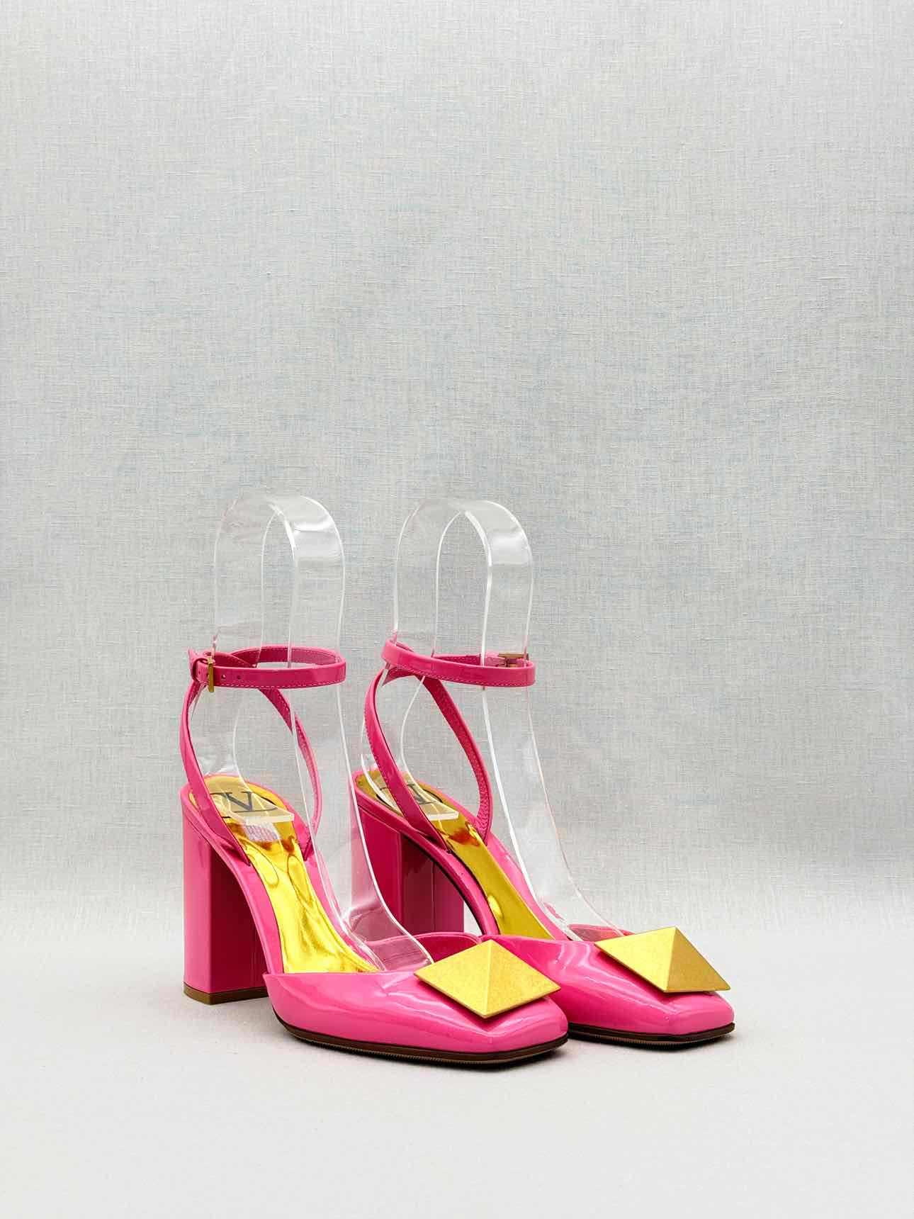 VALENTINO GARAVANI One Stud Pink Size EU 35 Pumps