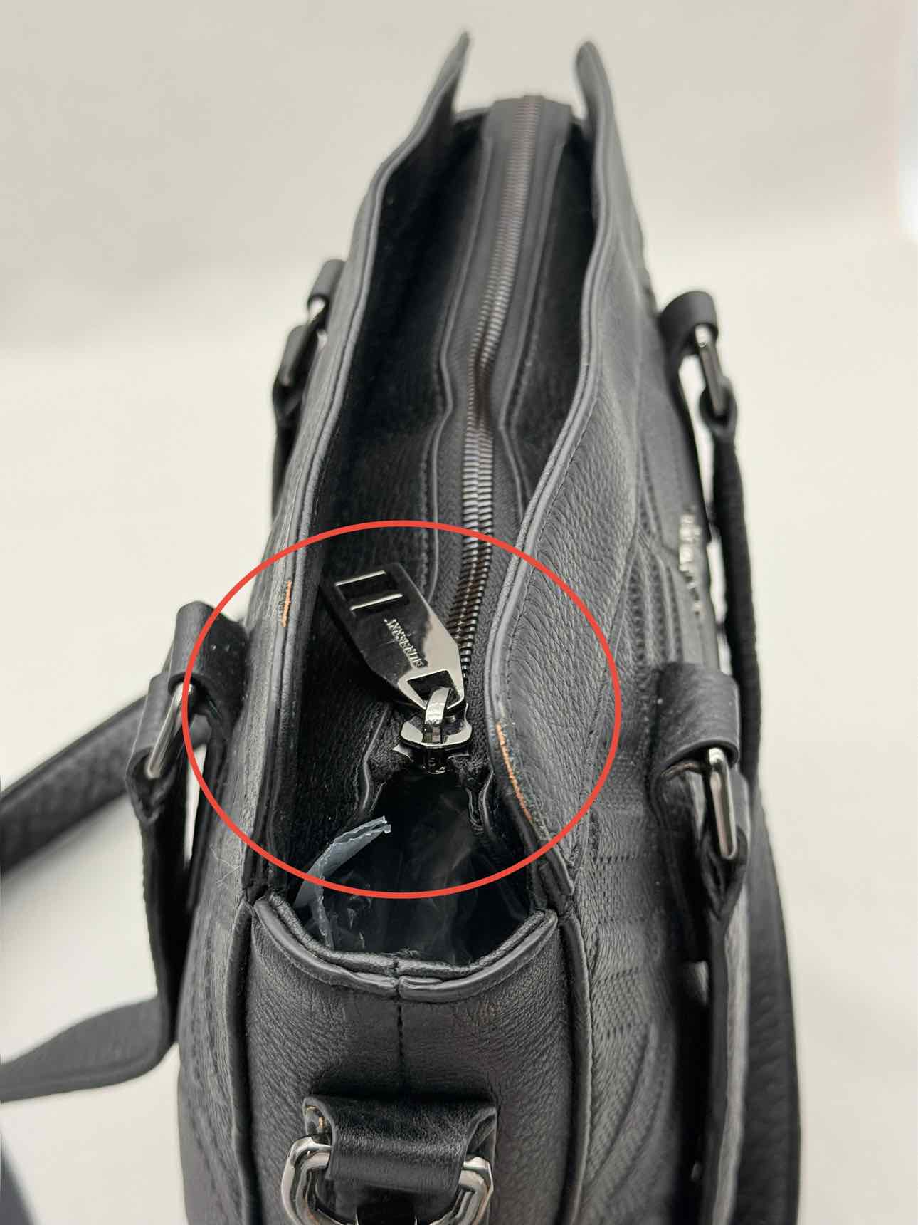 BURBERRY Black Quilted Messenger