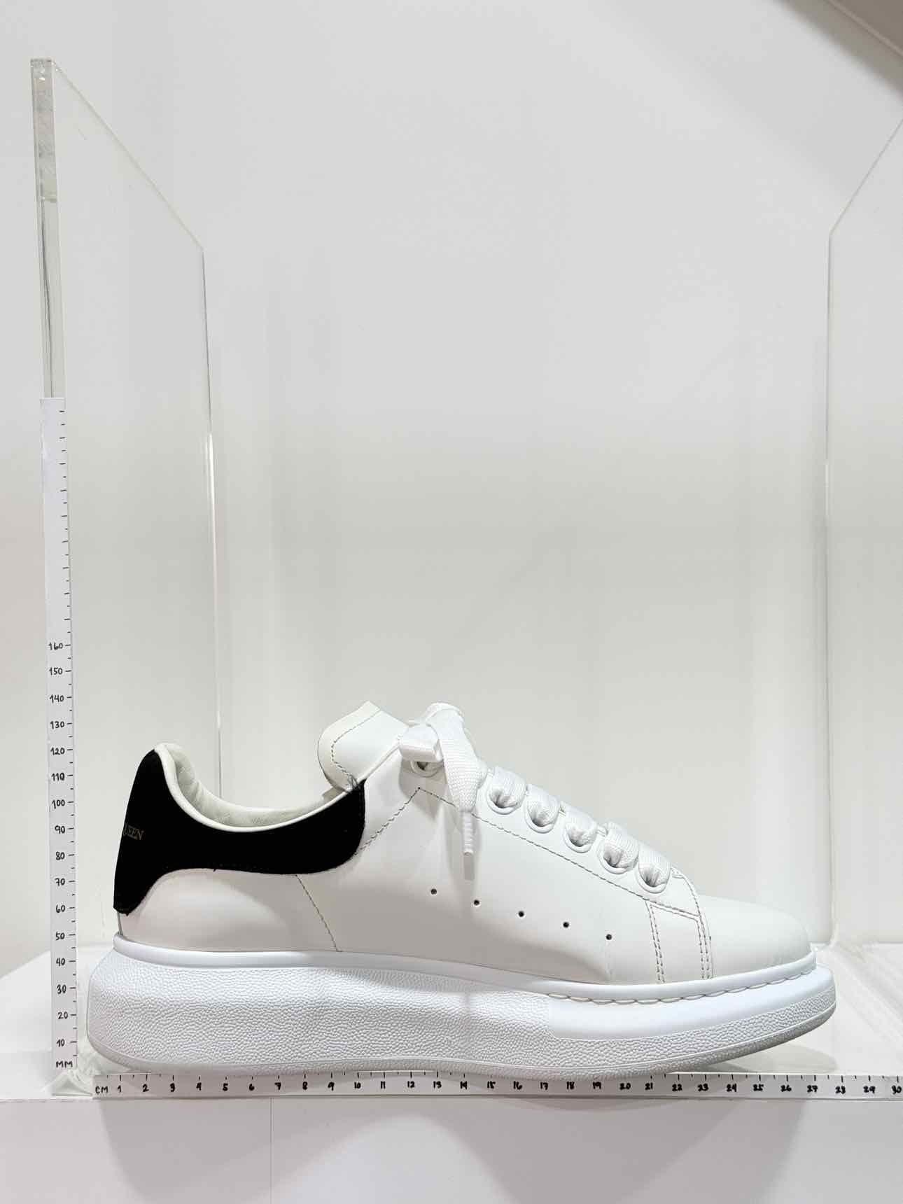 ALEXANDER MCQUEEN White & Black Size EU 39 Sneakers