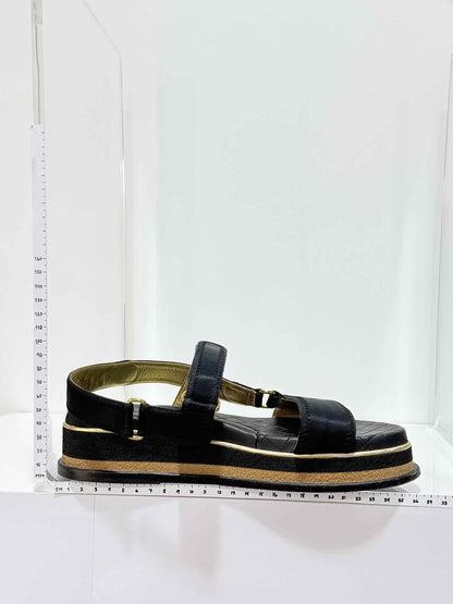 CHANEL Black Quilted Size EU 38.5 Platform Sandals