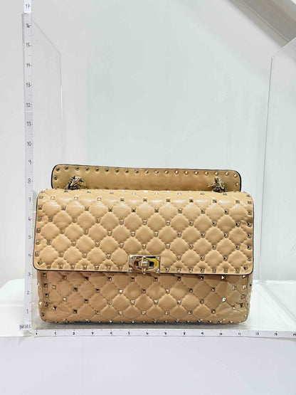 VALENTINO GARAVANI Rockstud Beige Quilted Shoulder Bag