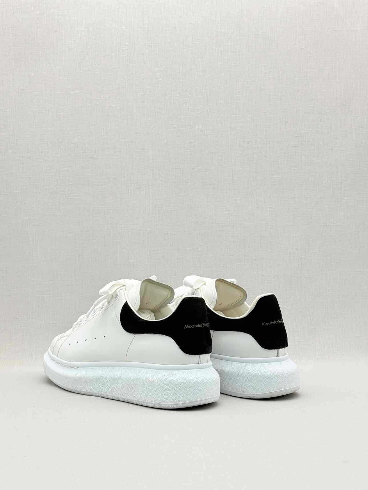 ALEXANDER MCQUEEN White & Black Size EU 39 Sneakers