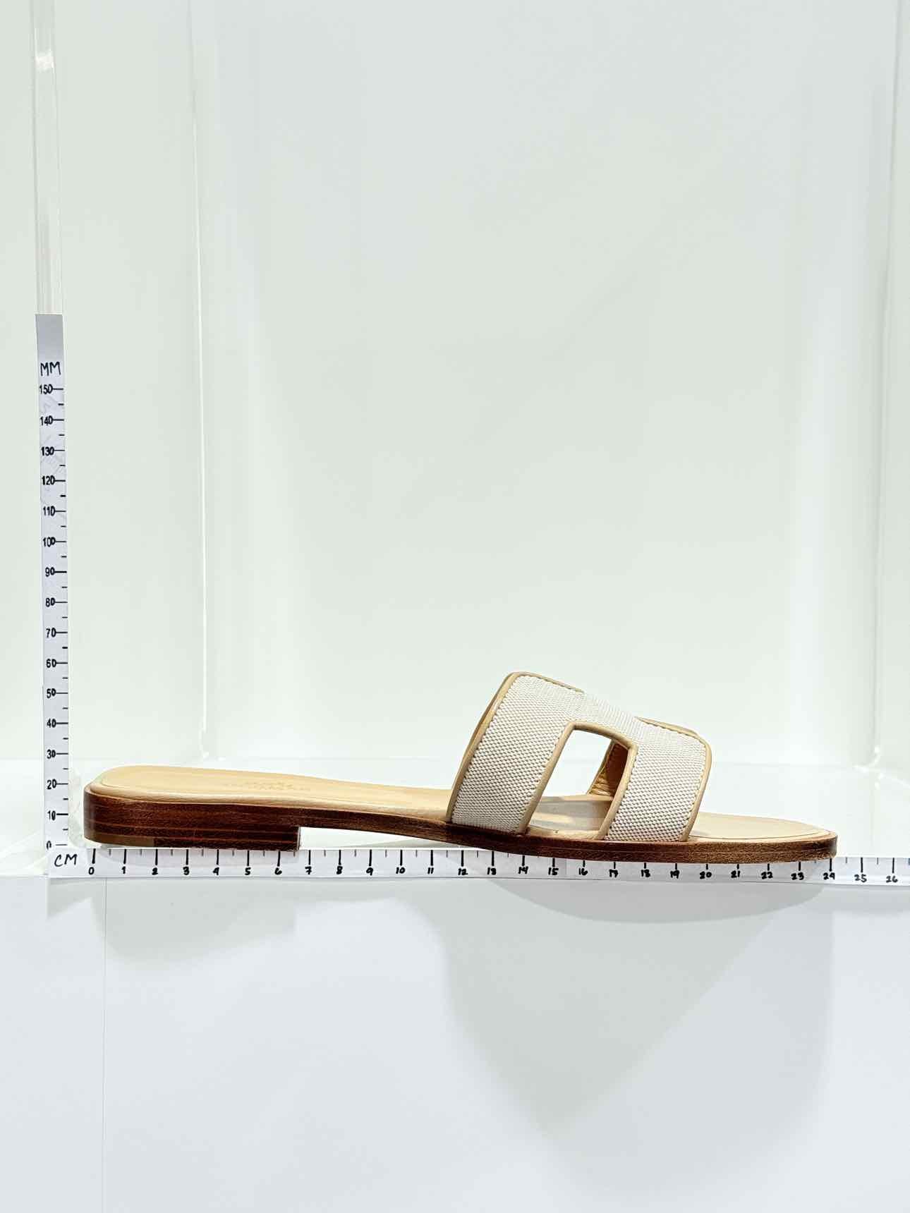 HERMES ORAN Beige Size EU 38 Sandals