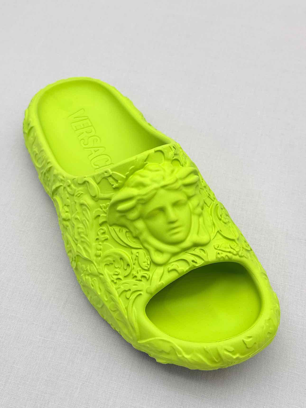 VERSACE Medusa Neon Green Size EU 43 Slides