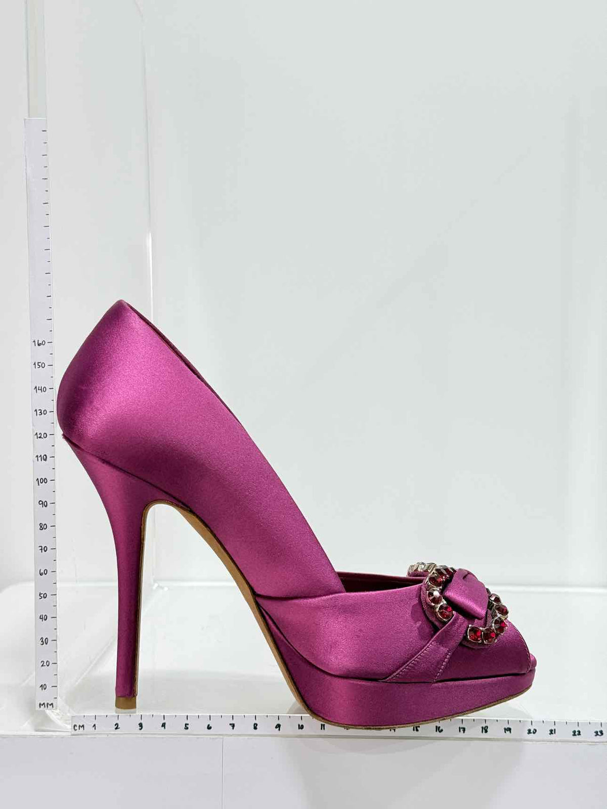 DIOR Fuchsia Crystal Embellished Size EU 38 Pumps