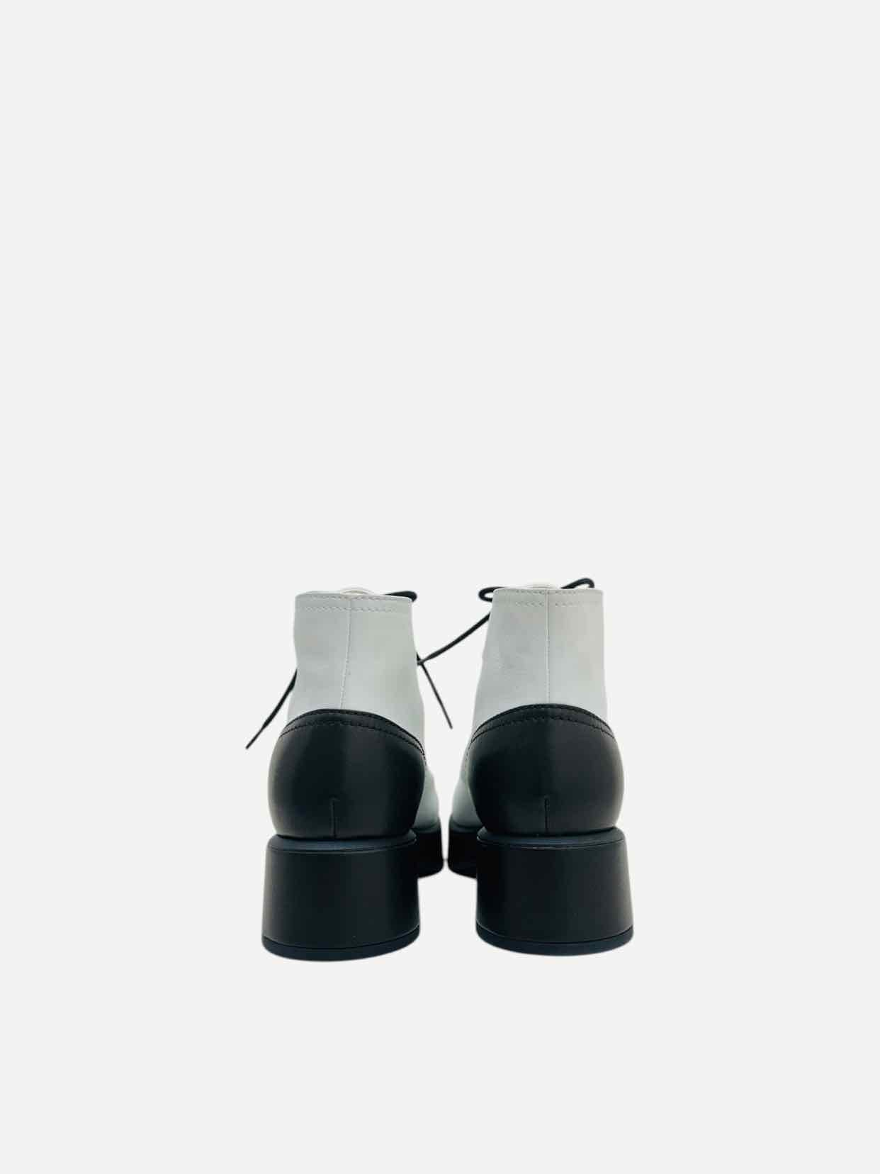 CHANEL Combat White w/ Black Size EU 39.5 Ankle Boots