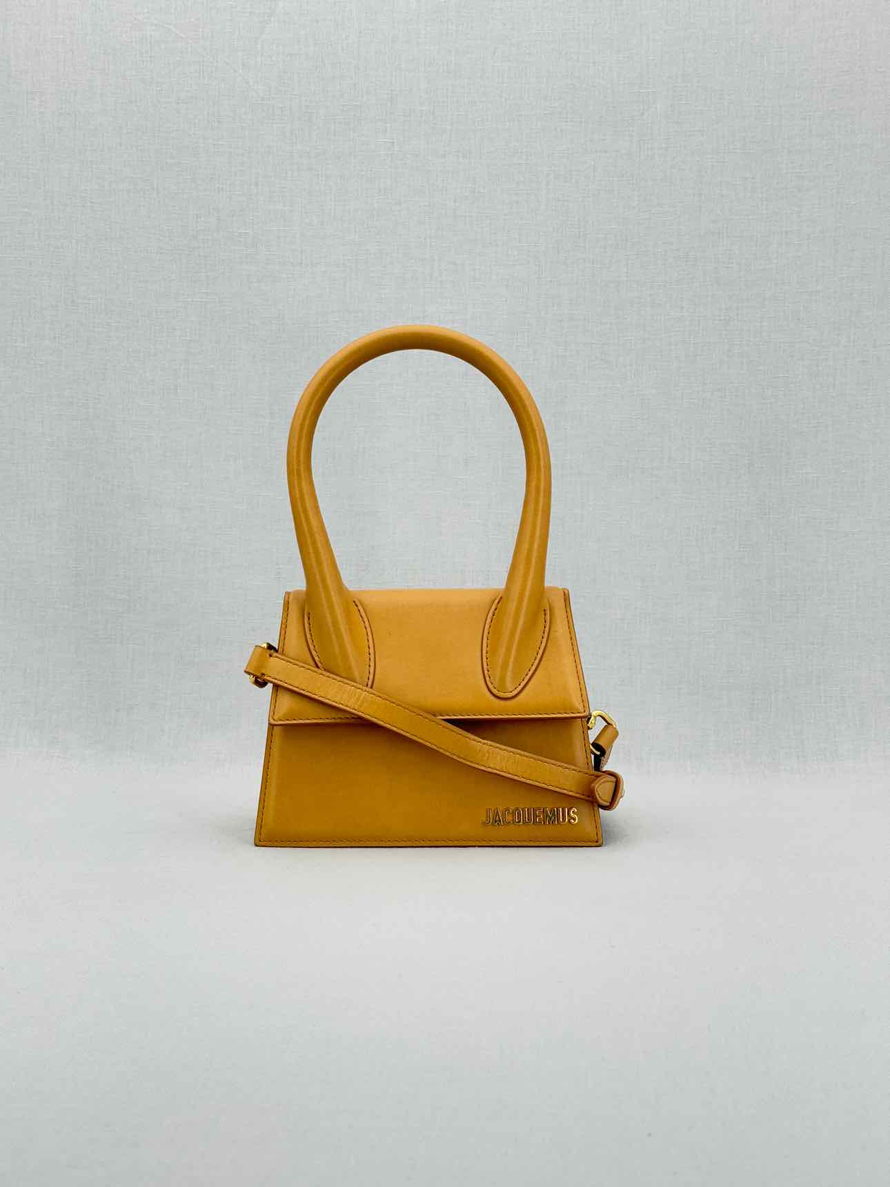 JACQUEMUS Le Chiquito Camel Top Handle
