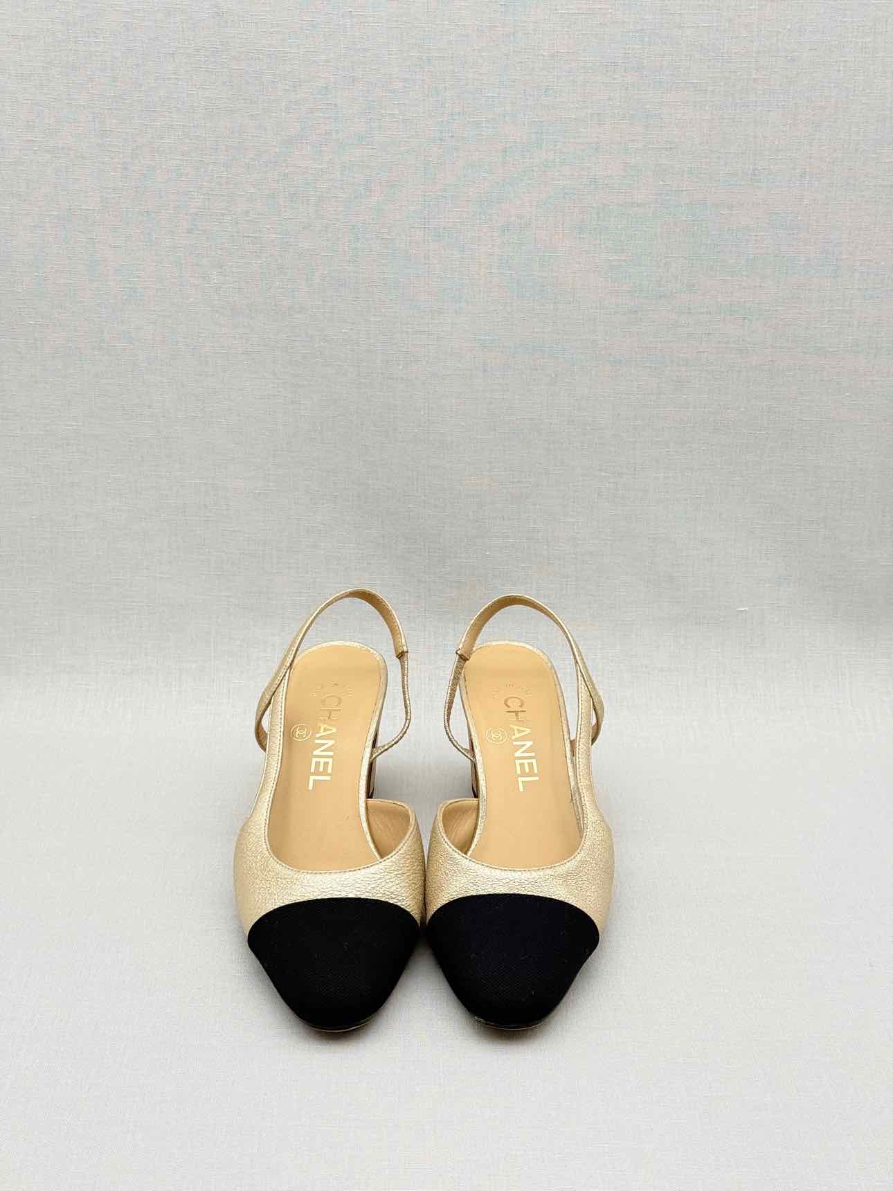CHANEL Metallic Gold & Black Size EU 35.5 Slingbacks