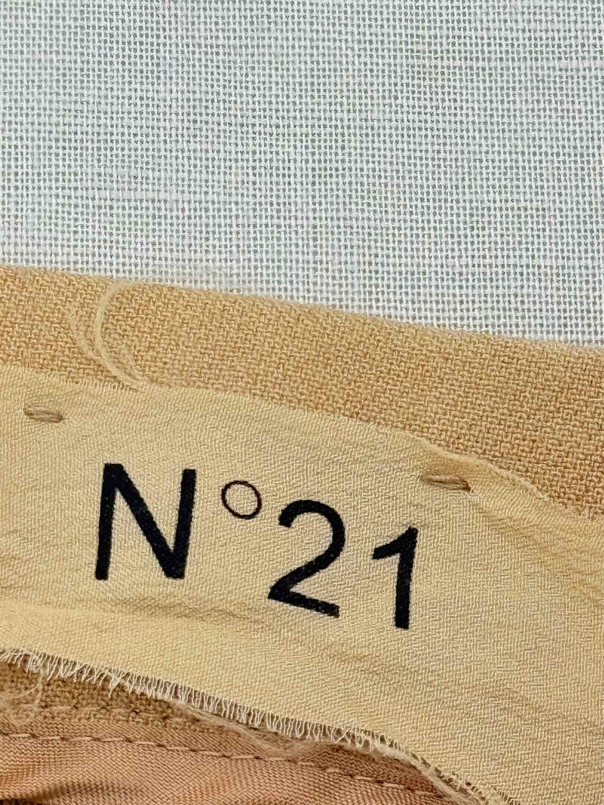 NO21 Beige Size US 12 Knee Length Skirt