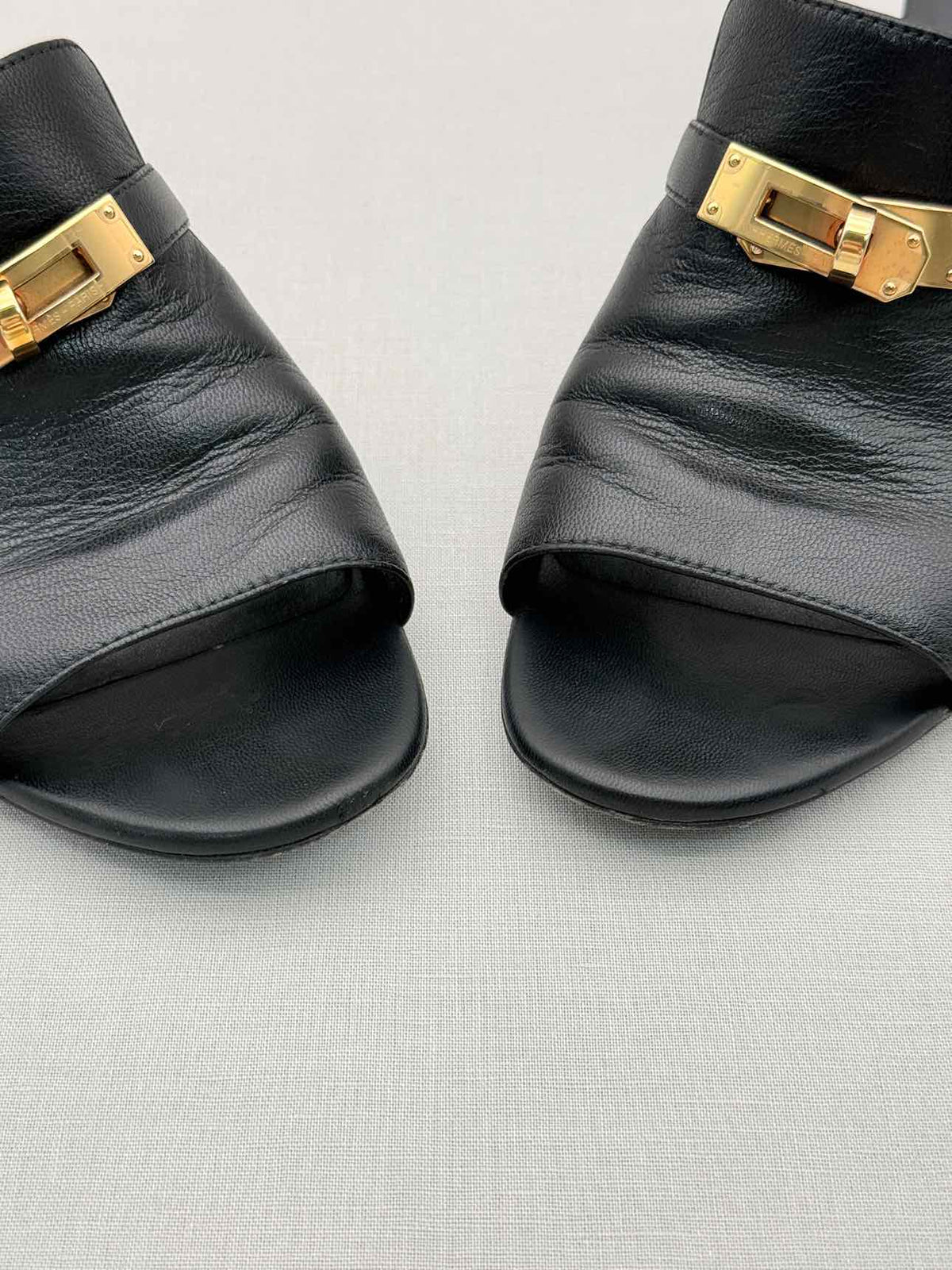 HERMES Candy Black Size EU 38 Mules