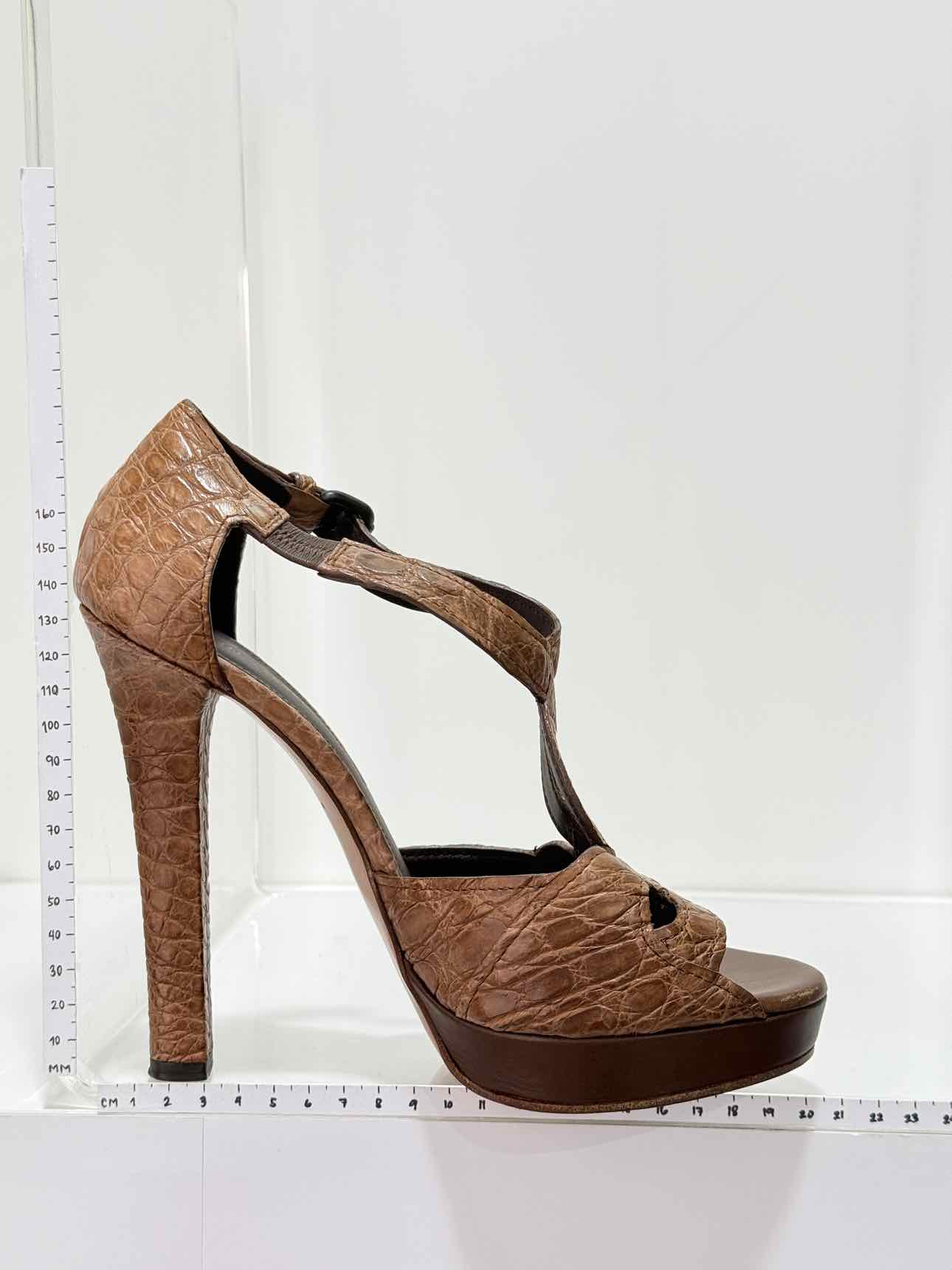 BOTTEGA VENETA Brown Size EU 40 Heeled Sandals