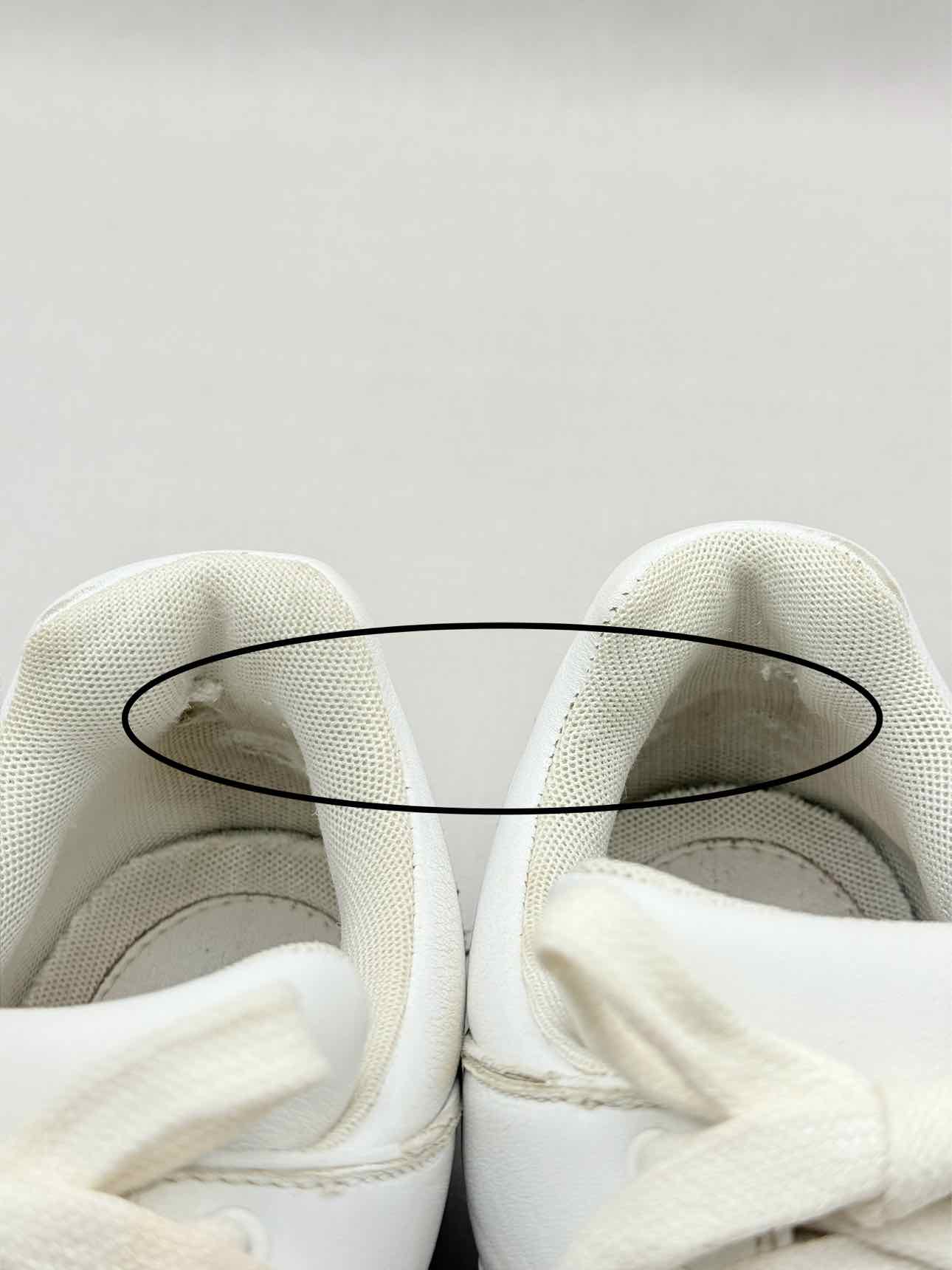 CHANEL White & Black Size EU 40 Sneakers