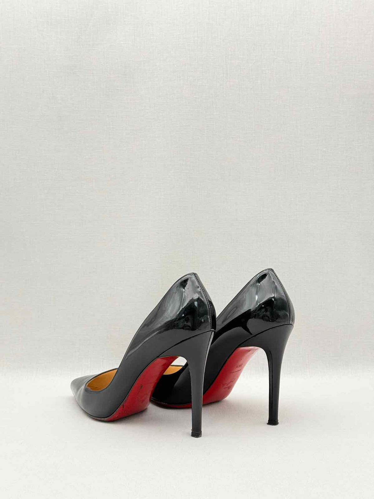 CHRISTIAN LOUBOUTIN Pigalle Black Size EU 38.5 Pumps