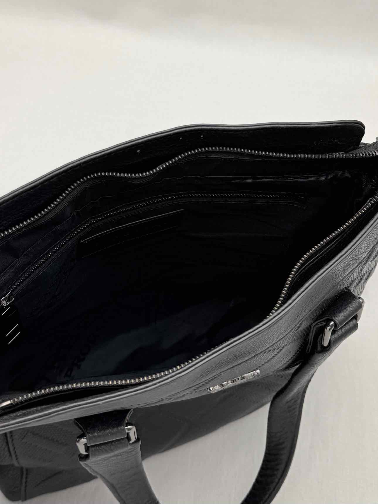 BURBERRY Black Quilted Messenger