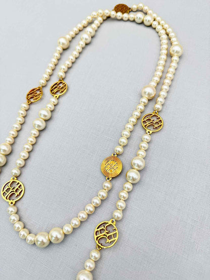 CAROLINA HERRERA Fashion Necklace